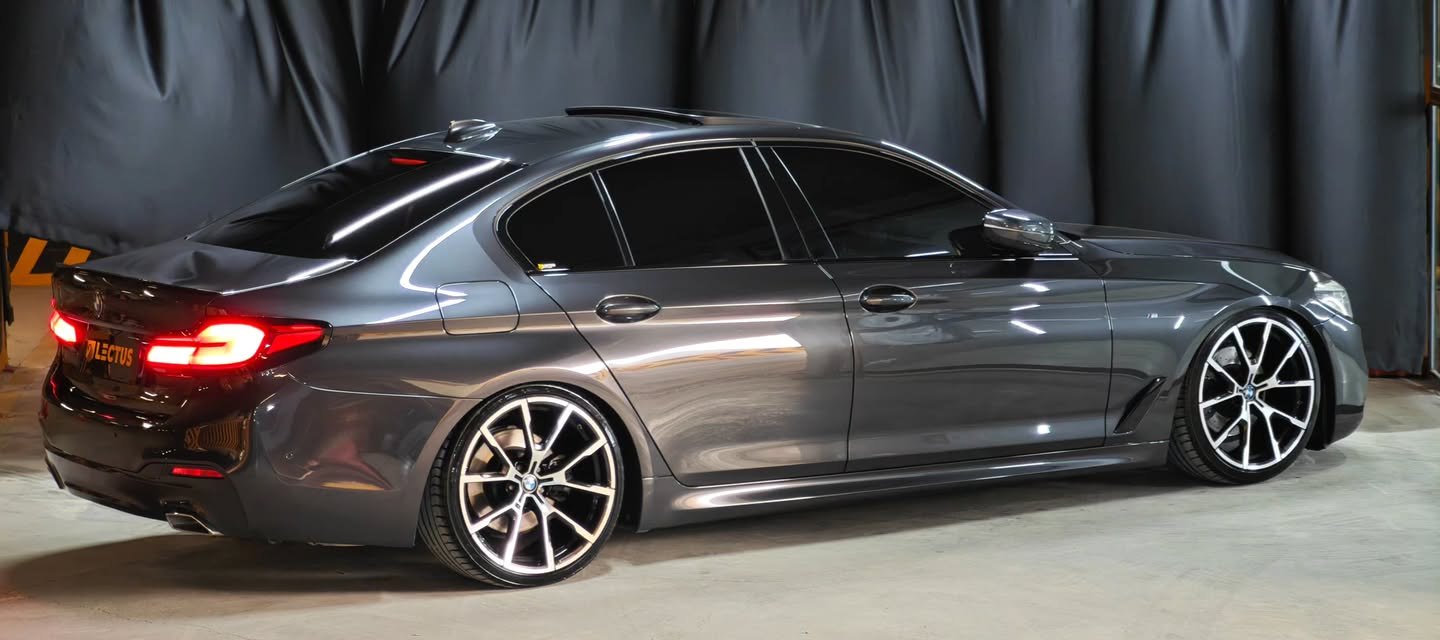 Gri BMW 5 Serisi